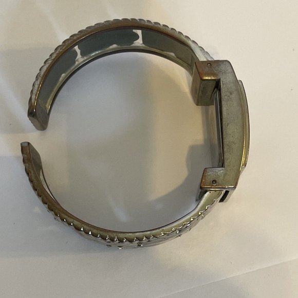 Silver Tone Pink Dial Monkey and Crystals Womens Cuff Watch Bracelet New Battery - Picture 9 of 10